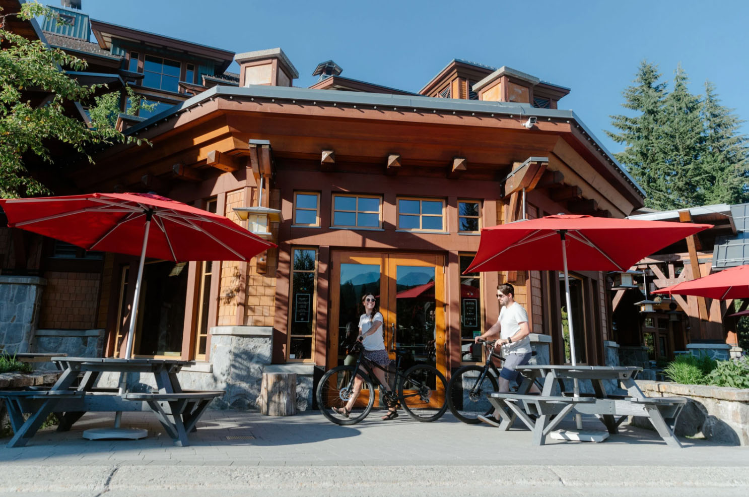 best-coffee-shops-cafes-in-whistler-outpost-whistler-bc-canada